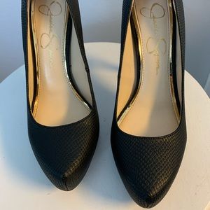 Size 7 Jessica Simpson used but in great condition